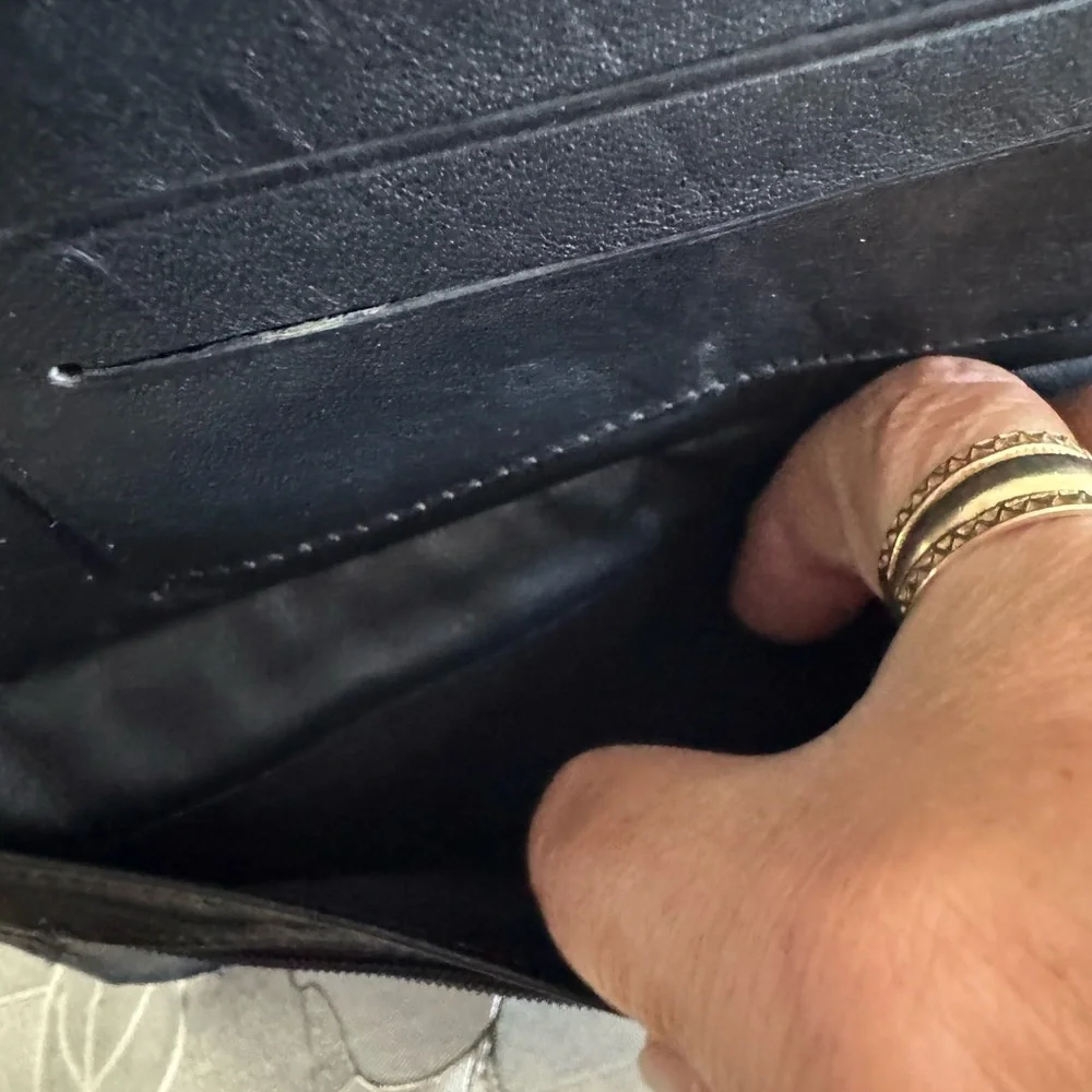 Black Leather soft wallet magnetic Closure
